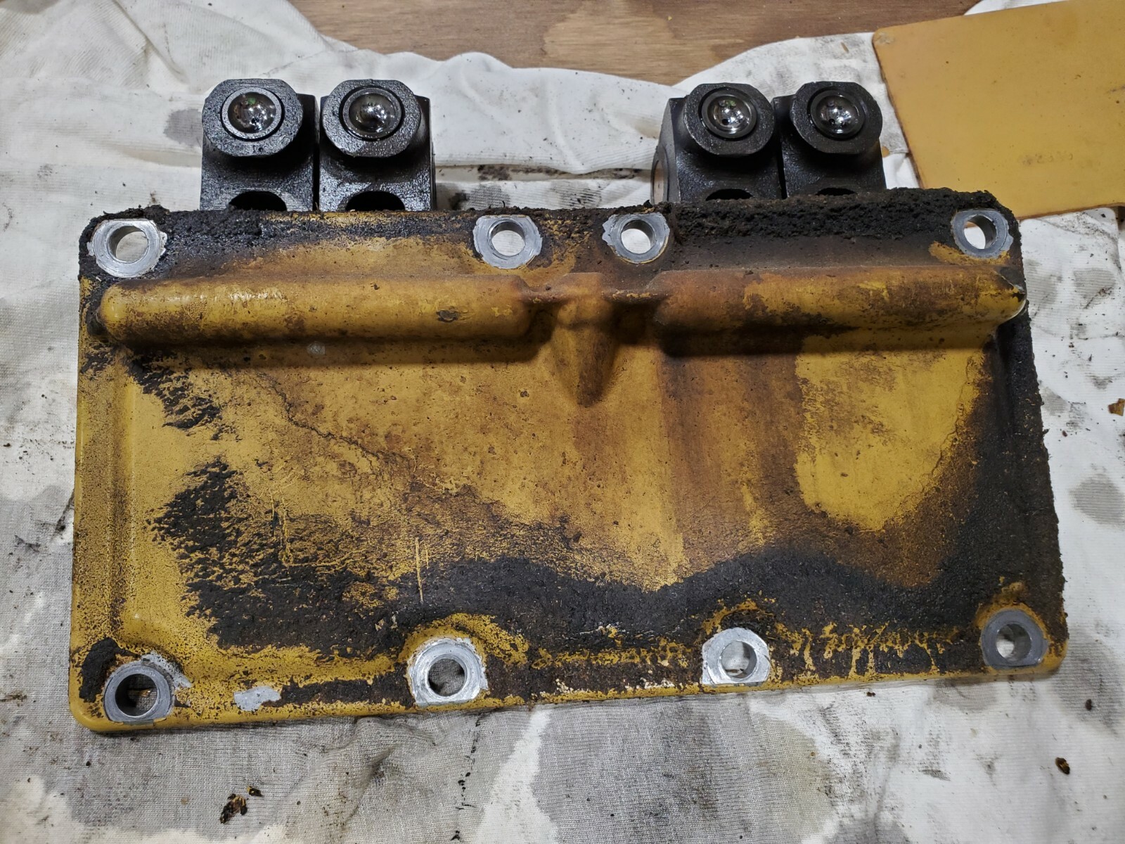 Caterpillar 3126 Cam Follower With Cover PART7W3871, 7W3871 and bolts