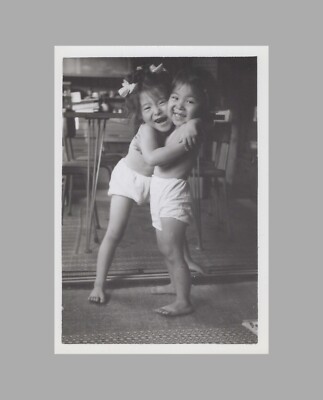Vtg Photo Japanese Best Friend Siblings Hugging