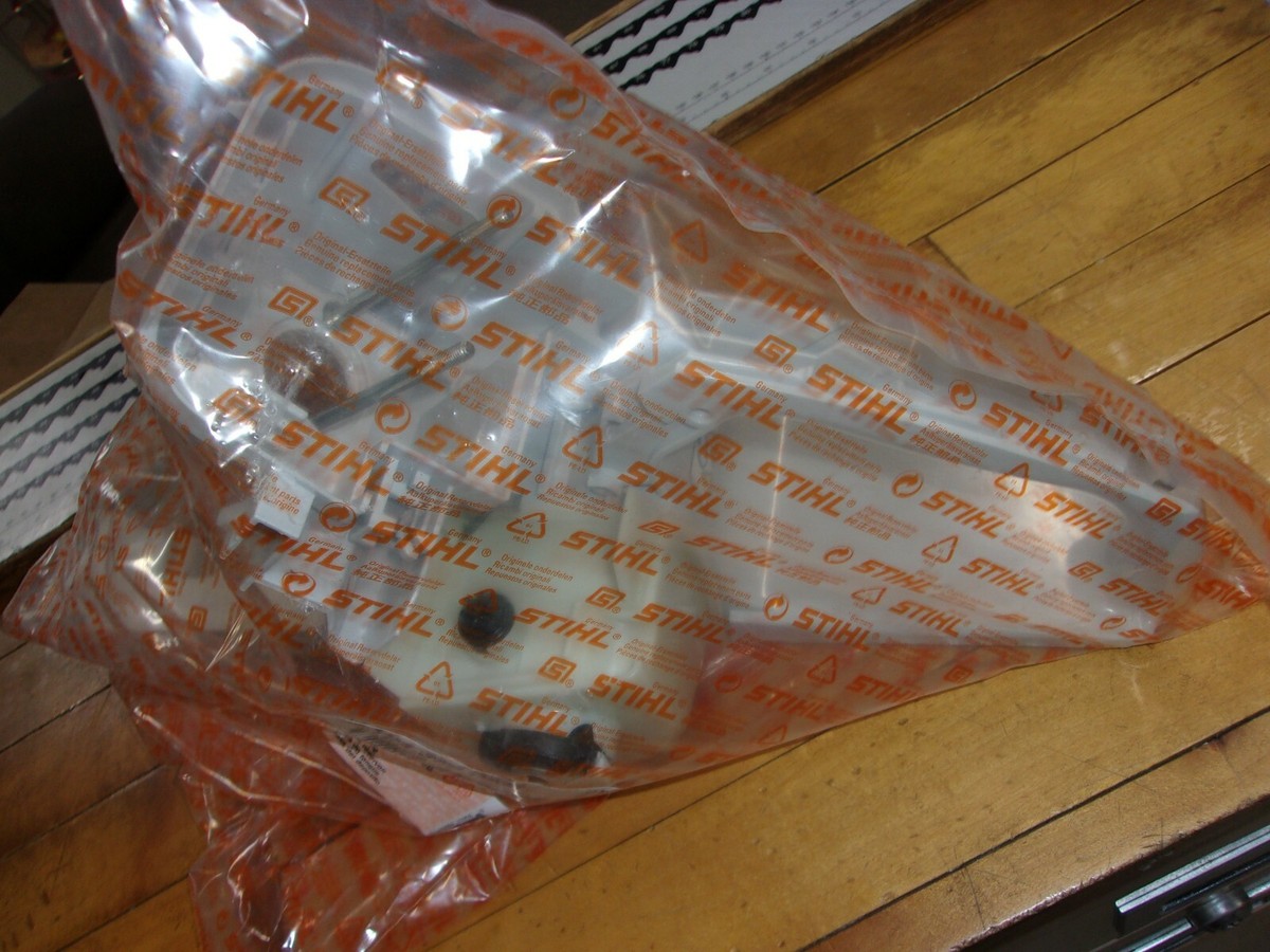 moさん返品用 Stihl OEM MS881 Rear Handle Fuel Tank Assy MS 881 1124-350-0808