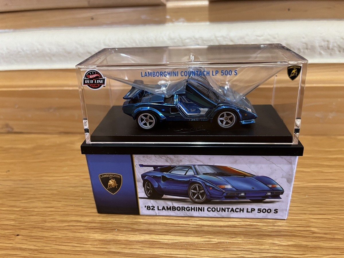 Hot Wheels RLC Exclusive '82 Lamborghini Countach LP500 S In Hand