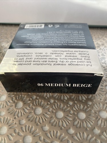 Italia Foundation Puder Mineral #6 Mediano Beige - Bild 5 von 9