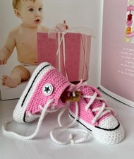 Babyschuhe Chuck 10cm rosa Stern 3-6 Monate gestrickt geh&auml;kelt Handarbeit Neu