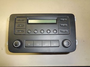 VW Caddy III 2K Radio 1K0035153C (kein Code vorhanden) BLAUPUNKT 8157642222360