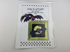 Val s stuff bats all folks bat Wool appliqu pillow pattern