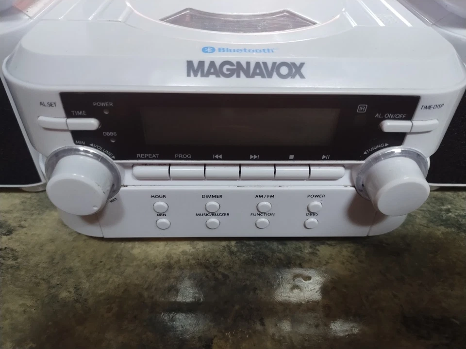 Magnavox MM435  3-Piece Shelf Stereo System (CD, FM Radio, Bluetooth , Speakers) - Image 2 of 4