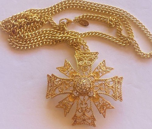 Kenneth Jay Lane KJL Maltese Cross Pendant / Brooch Necklace & Clip On Earrings - Picture 2 of 14