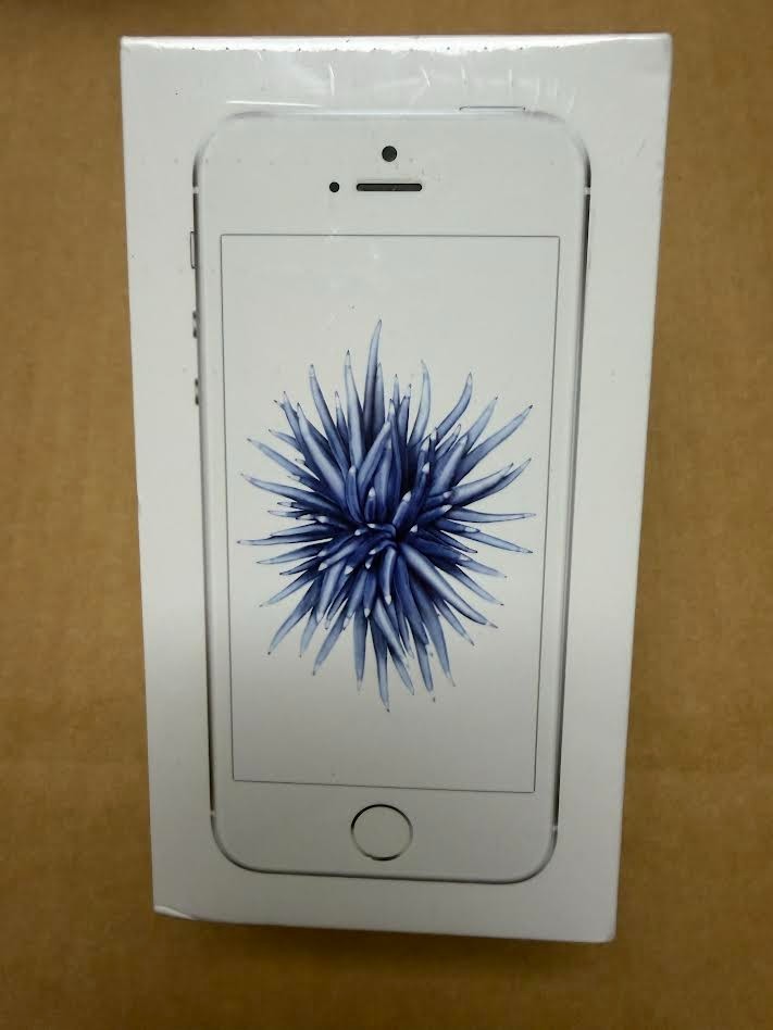 Buy Apple iPhone SE - 32 GB - Silver (Verizon) online | eBay