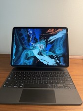 Apple iPad Pro 11  256 GB, Wi-Fi, Space Gray  Apple Magic Keyboard