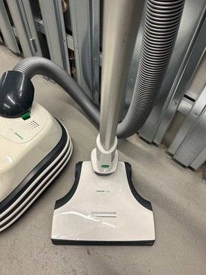 BLACK WEEK Vorführgerät Aktuelles Modell! Vorwerk VT300 + EB 400 + Garantie