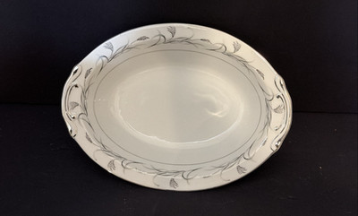 Vintage Harmony House Platinum Garland 11'' x 8'' Oval Serving Bowl Japan 1960