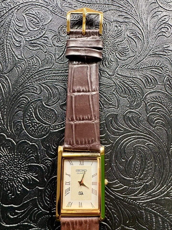 WHITE DIAL-Vintage Seiko Slim Quartz Men’s Wrist Watch - Image 3 of 4