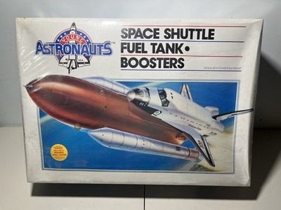 Monogram 1:72 Space Shuttle Fuel Tank Boosters Young Astronaut Model. New, Read