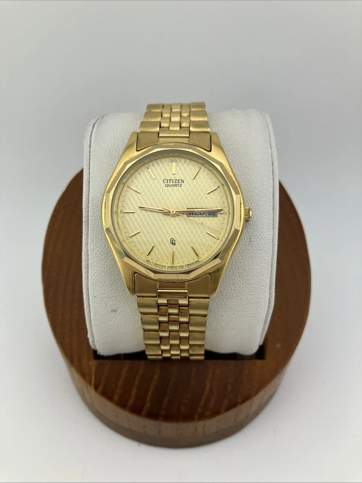 Vtg Citizen Men 35mm Watch Gold Tone Gold Dial Day/Date 7" 6100-s10093 - RUNS