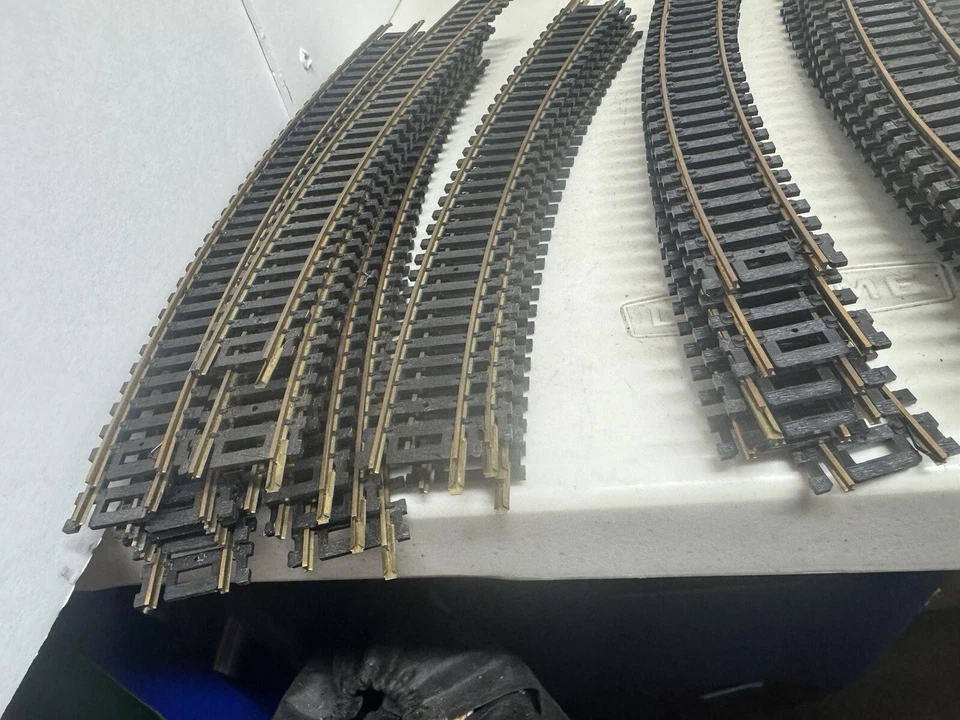 VINTAGE RIVAROSSI TRACK LOT (V2 ) - Image 2 of 4