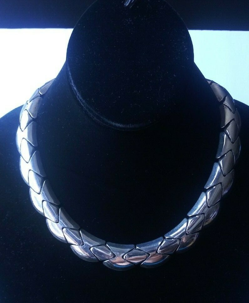 SILVER HALF MOON INTERLOCKING LINK CHOKER, MID CE… - image 4