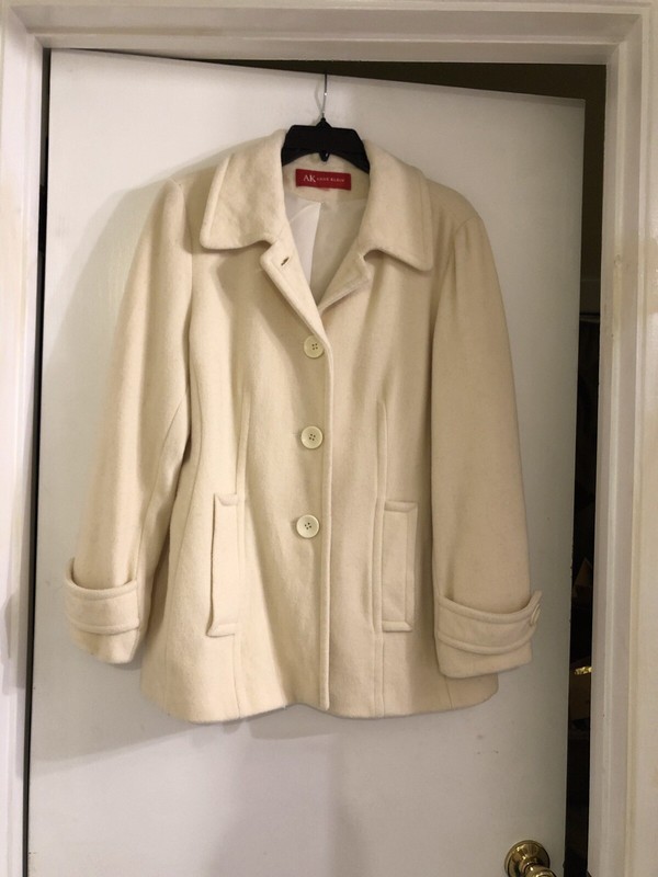 Ladies Anne Klien White Jacket “As Is”