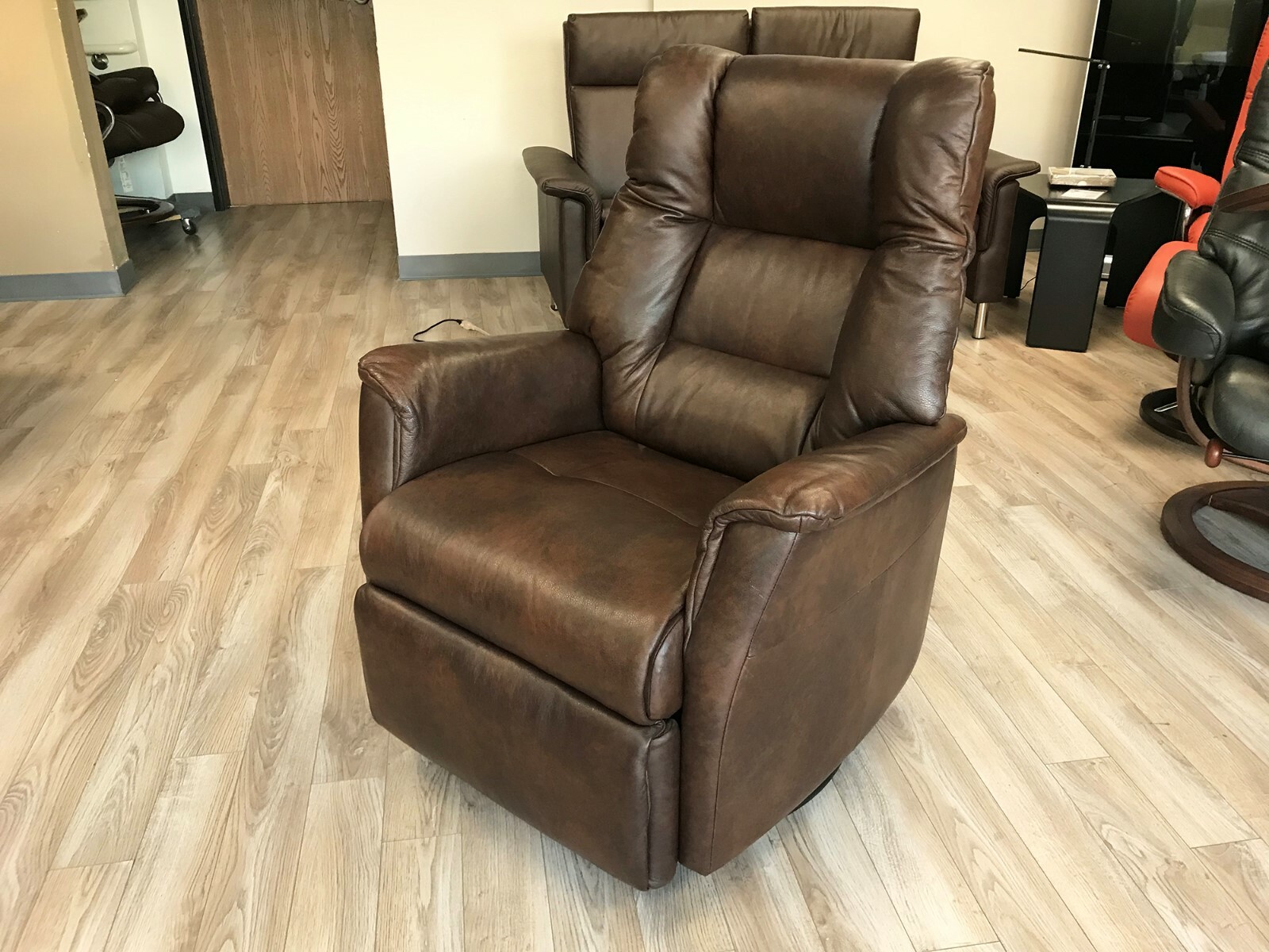 IMG Verona RM395 Large Power Relaxer Recliner Chair S551 Truffle