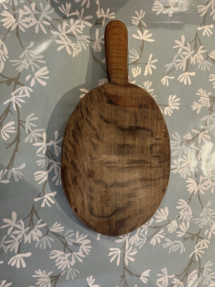 Mouse man Robert Thompson Hand Carved Oak Cheese Board eBay