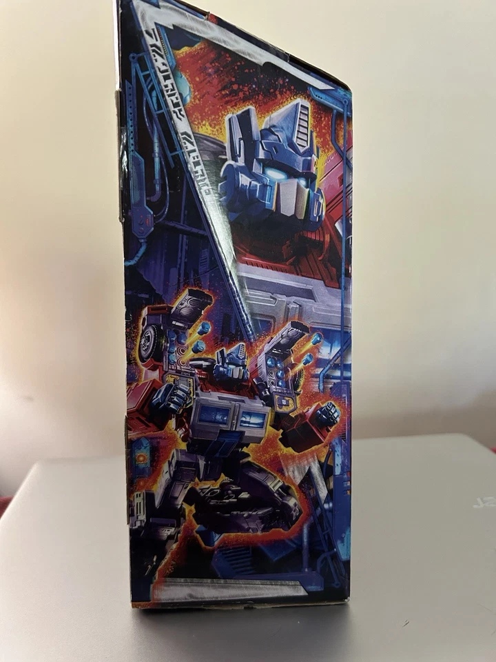 Transformers Generations Legacy United | G2 Universe LASER OPTIMUS PRIME - Image 3 of 4