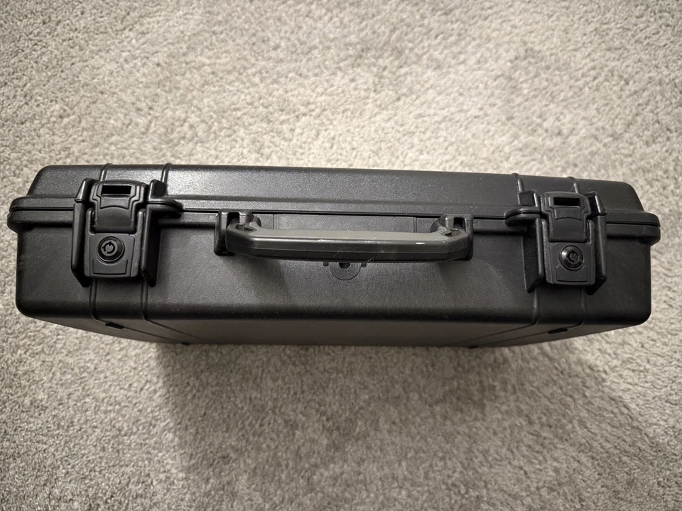 Funda para portátil Pelican 1490 con llaves impermeable almacenamiento portátil nueva caja abierta Foto 3 de 4