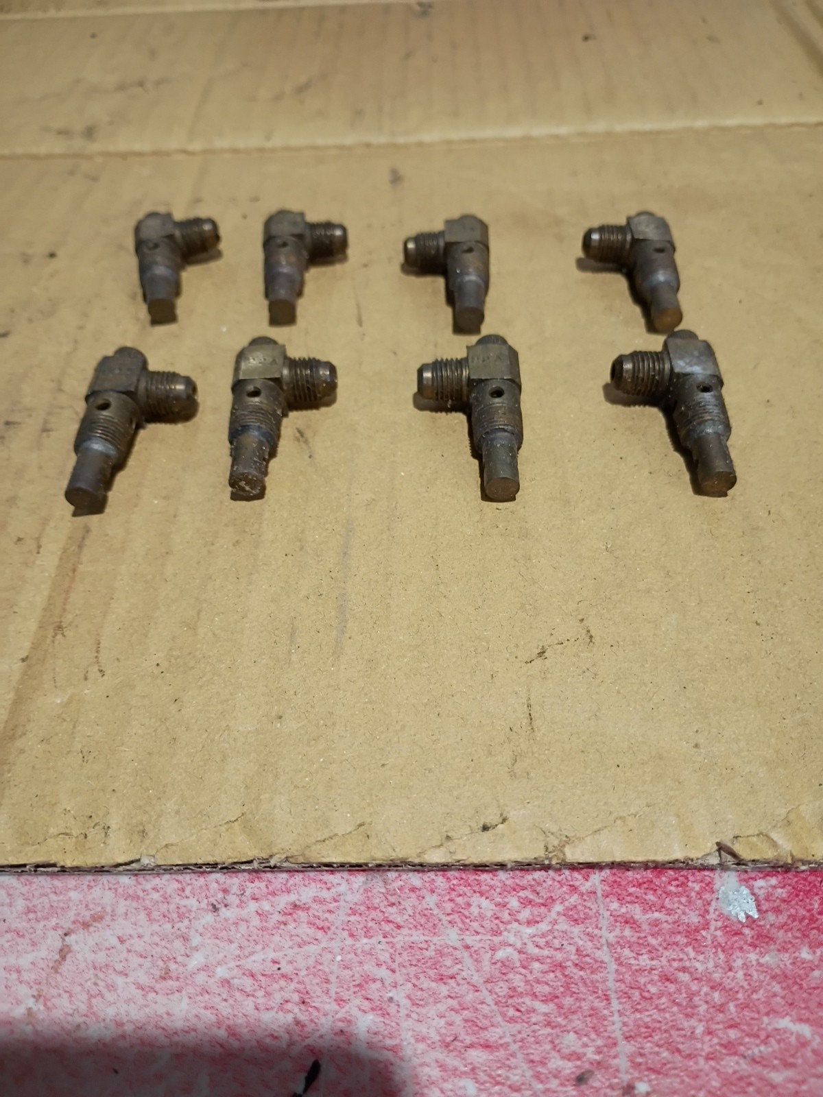 Kinsler 22a Fuel Injection Nozzles 90 deg.  LIKE HILBORN OR ENDERLE A50