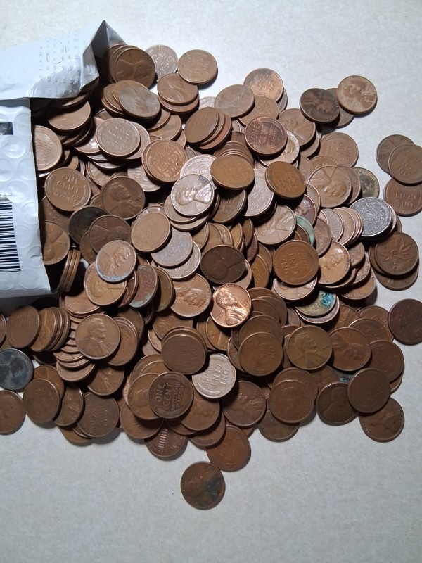 6 Pounds of Mixed Date 30s, 40s, 50s  Wheat Lincoln Cents Pennies