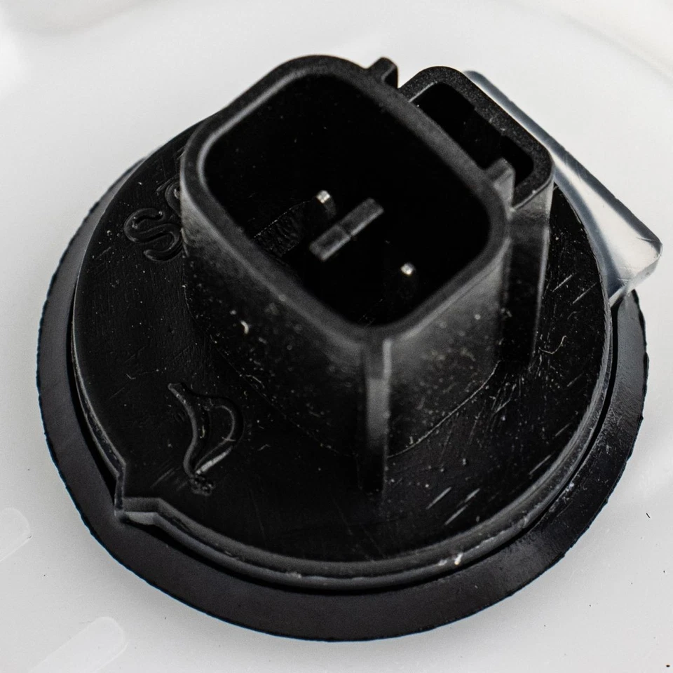 Depósito de lavadora de parabrisas para Toyota Venza 2009-2015 Foto 3 de 4