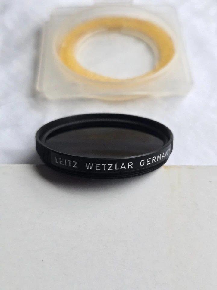 Original Leica 39mm Infrared (IR) Filter E39 Black in Excellent Condition - Image 4 of 4