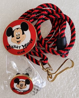 ディズニー　Lanyard medal Disney Cast member Exclusive Mickey Mouse Club Logo Bolo Lanyard
