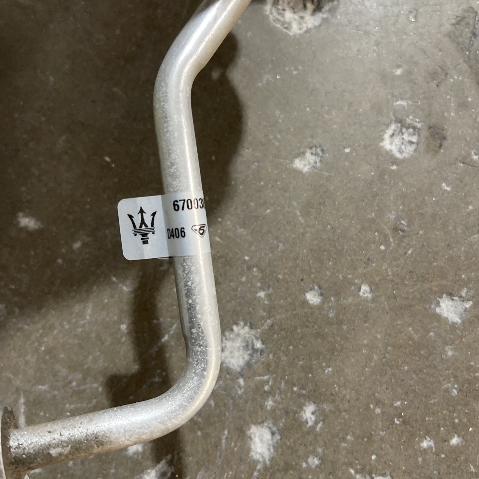 2017-2021 MASERATI GHIBLI PIPE BETWEEN CONDENSER AND JUNCTION HOSES OEM