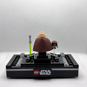 LEGO Star Wars&reg; Minifigure SW0322 Qui-Gon Jinn from set 7961 w/ Lightsaber EUC