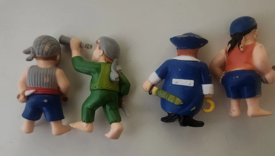 Lot of Vintage SOMA Mini Rubber Pirate Figures 2" Toys- USED - Изображение 2 из 2