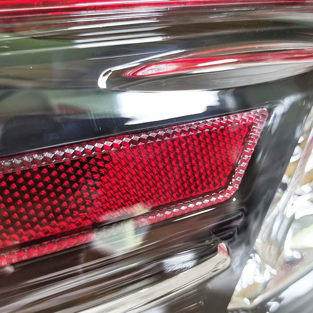 PENSUN Right Passenger Side LED Tail Light For 2021-2023 Toyota Camry XSE XLE - Black & Chrome-1394987
