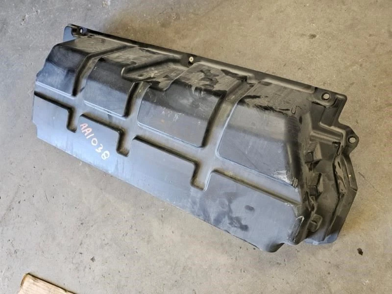 Cubierta de cabina trasera Hino 195 2018 usada escudo sobre motor 5144837210 envío Foto 4 de 4