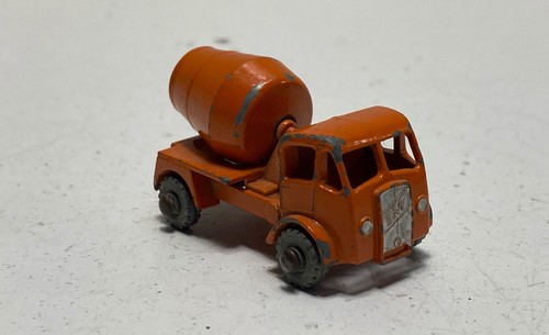 Vintage Matchbox Orange Diecast Metal Toy Mixer Truck Construction Vehicle - Picture 4 of 6
