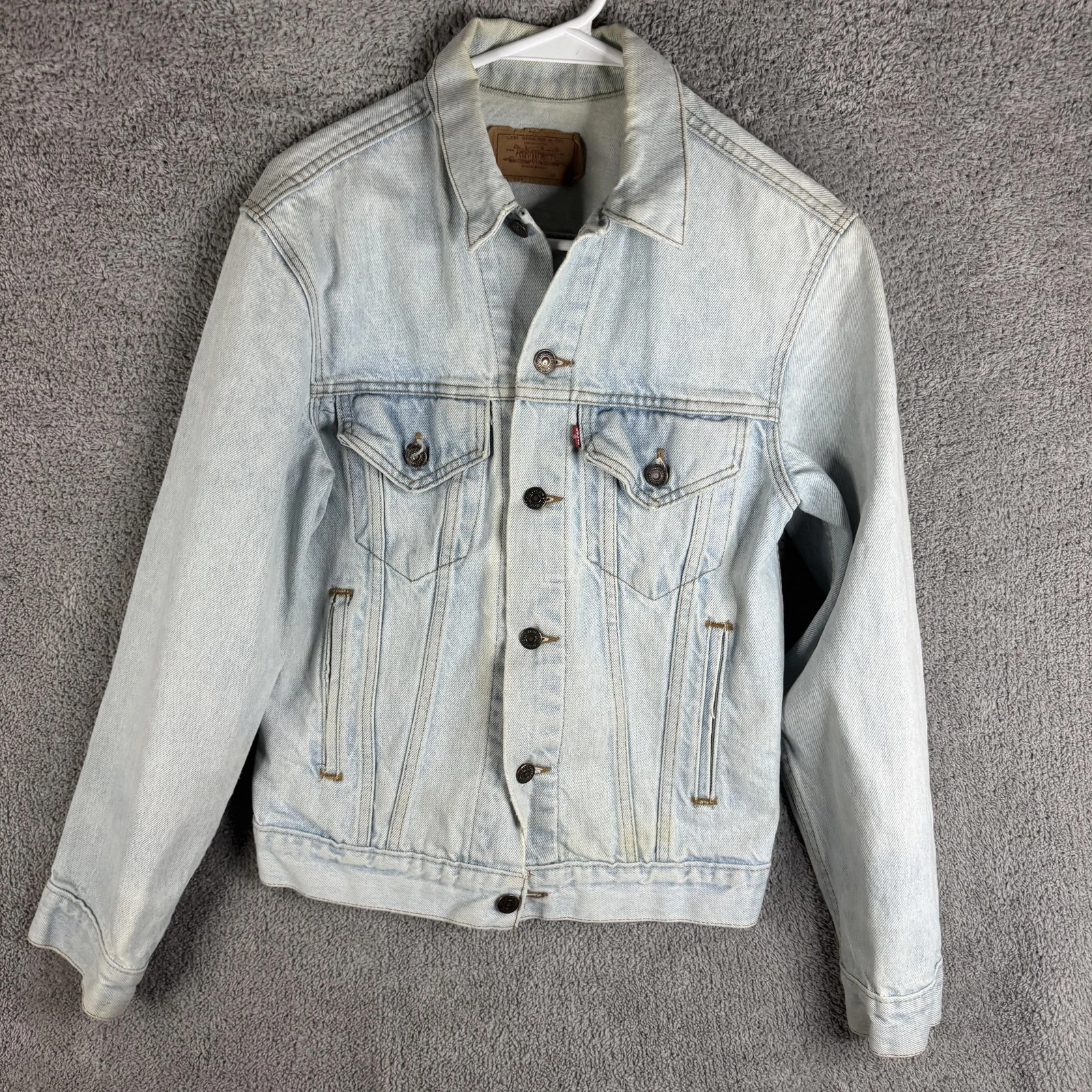 Vintage Levis Jacket Mens Large Blue Light Wash Denim Jean Trucker Made USA 80s