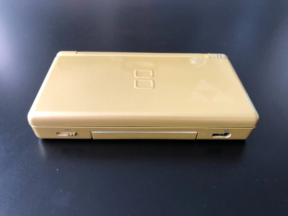 NINTENDO DS Lite Zelda dorée  Avec Chargeur et stylet en TBE - Photo 4/4