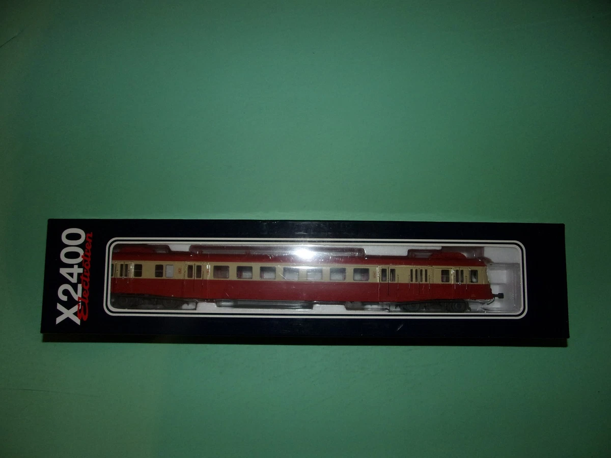 ELECTROTREN HE2500B Automotor diésel Tamagochi, 9 596 003 4. Regionales. RENFE