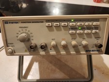 Générateur de signaux/fonctions INSTEK GFG 8215A