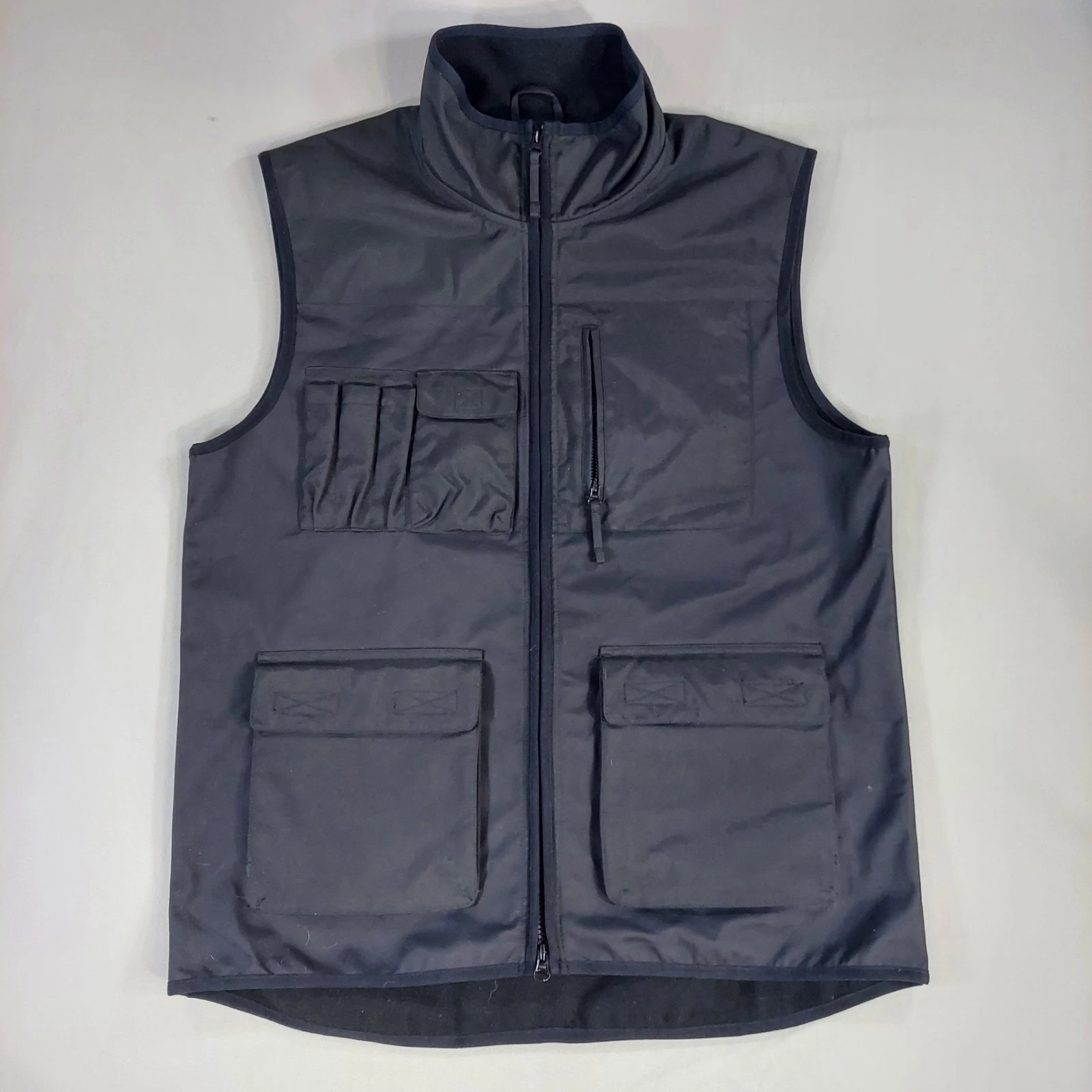 Duluth Trading Co Mens M Black Zip Front Softshell Utility Cargo Vest Workwear
Opens in a new window