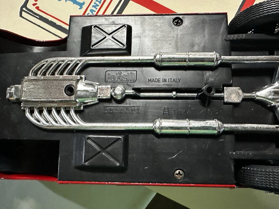 Coche deportivo fundido a presión Tonka 1957 rojo California 1/16 Polistil Ferrari 250 - como está Foto 2 de 4