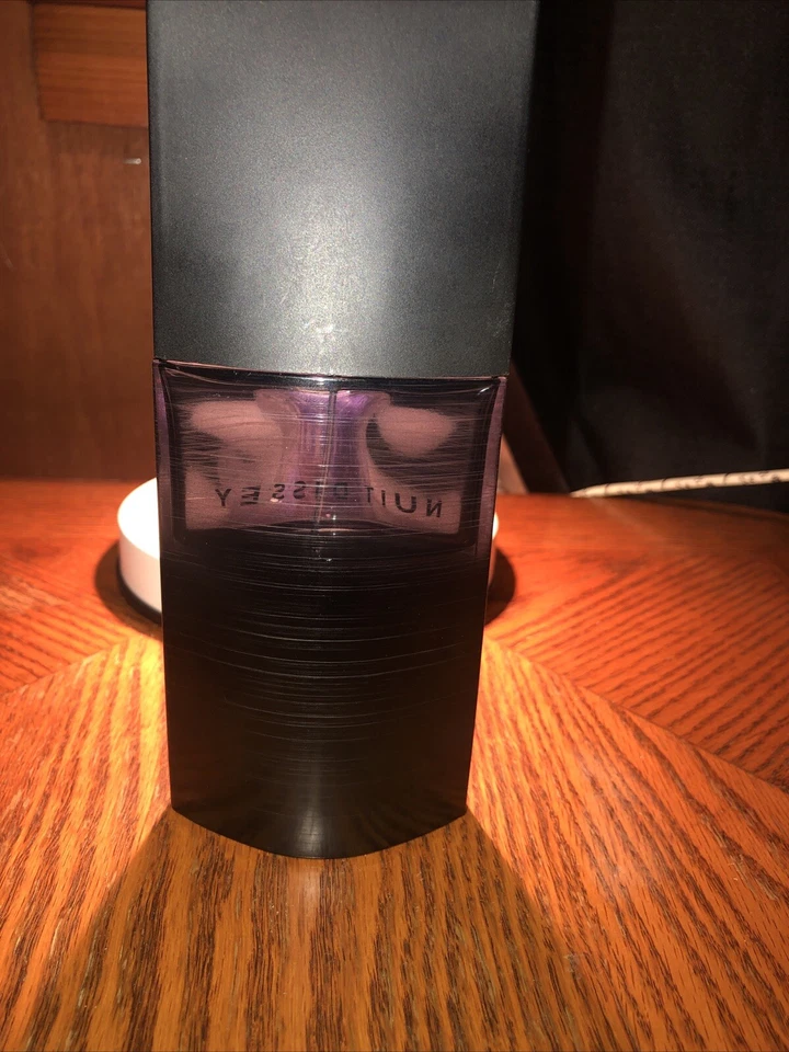 Perfume Issey Miyake Nuit Dissey / Issey Miyake EDP Spray 4,2 oz (120 ml) (m) Foto 2 de 4