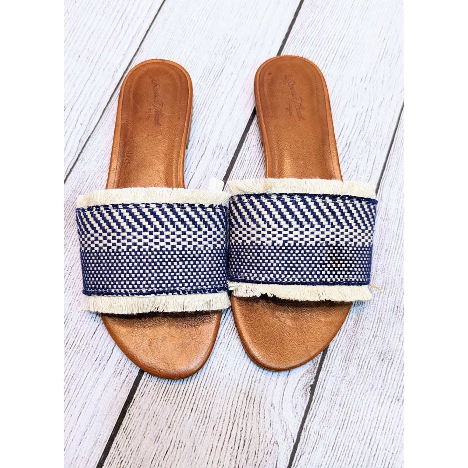 Women's Yvette Woven Slide Sandals Universal Thread… Gem