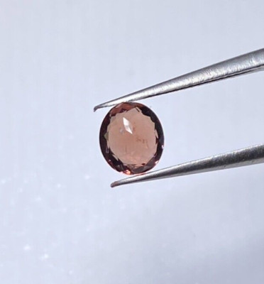 0.84 CTS, SPINEL, NATURAL UNTREATED RED/ORANGE OVAL FACET CUT, 6.1 X 5.5 MM