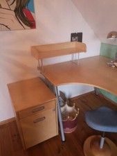 Eckschreibtisch mit Rollcontainer