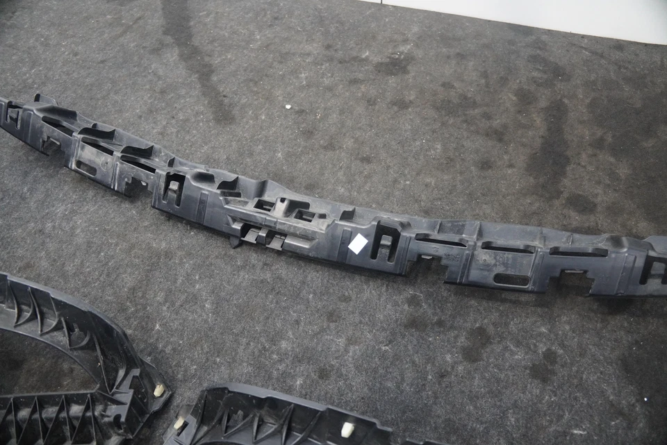 Juego de 5 soportes de parachoques trasero soporte soporte soporte soporte soporte portaportes 95B807863B Porsche Macan 2019 Foto 4 de 4