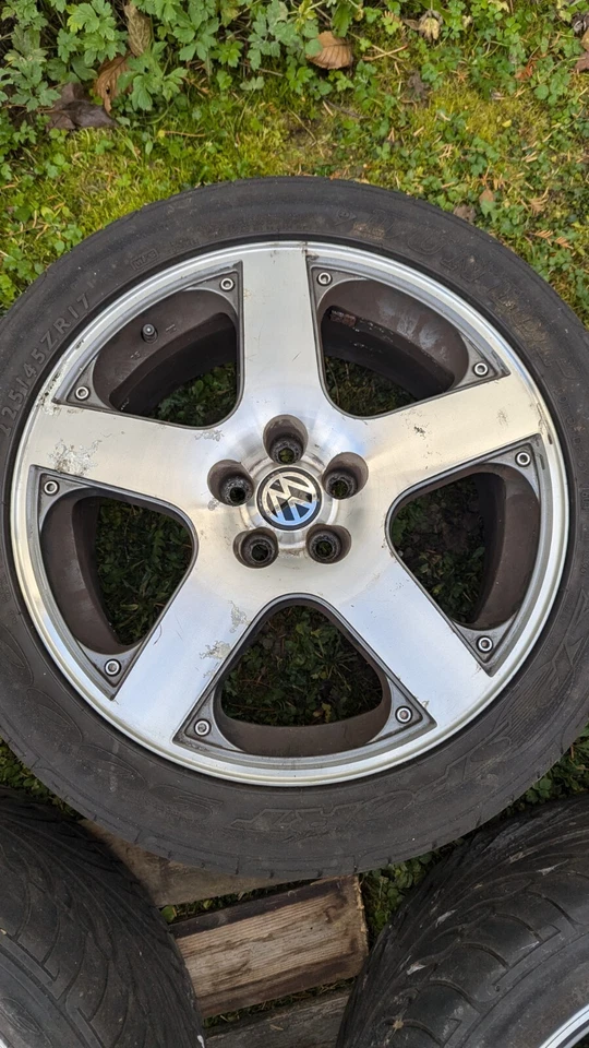 Volkswagen Golf IV Santa Monica 4x Alufelgen 1J0601025S 7x17 ET38 inkl Reifen - Bild 3 von 4