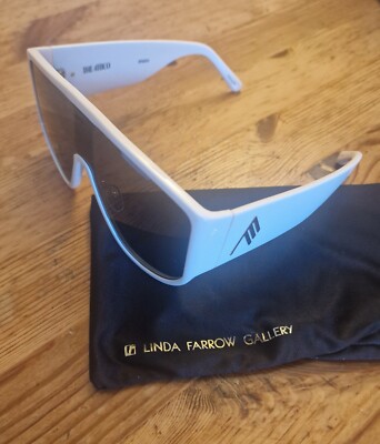 LINDA FARROW THE ATTICO IMAN SHIELD SUNGLASSES IN WHITE  display picture 1