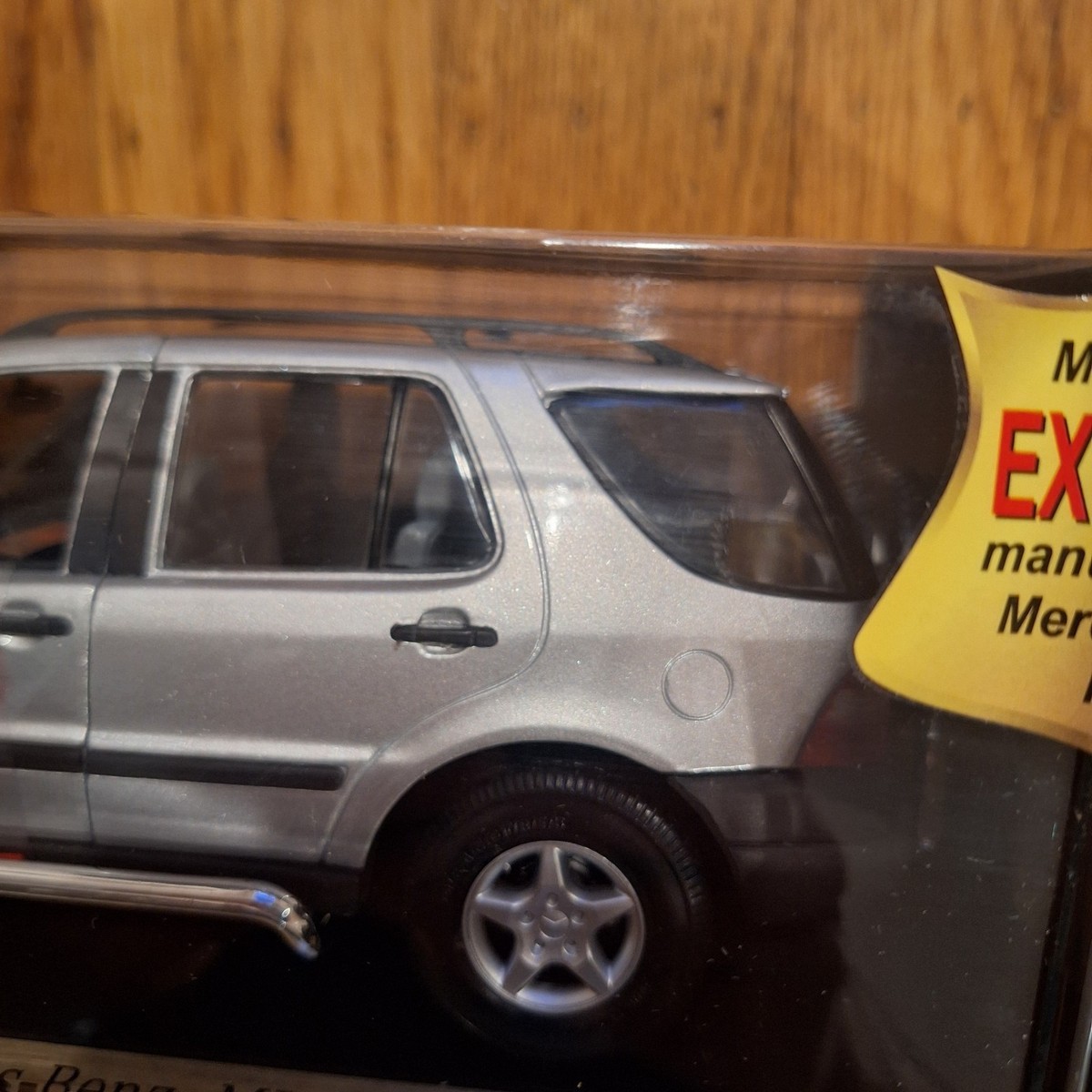 Vintage Rare Collectible Maisto 1:18 Mercedes-Benz ML 320 1997