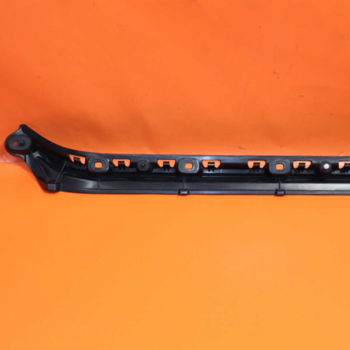 BENTLEY FLYING SPUR ATTCHEMENT BRACKET LEFT REAR 2020-2023 2024 3SE853923E OEM